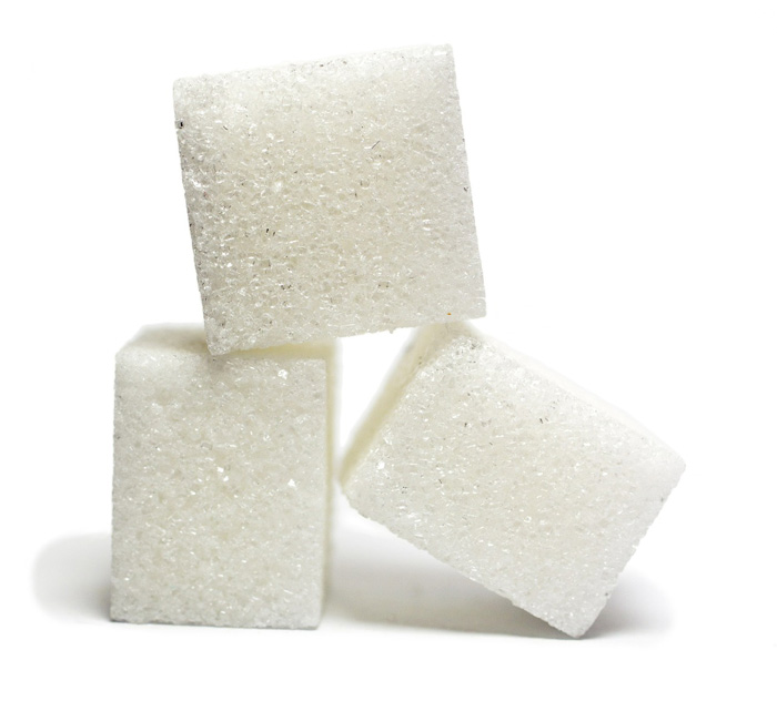 3 Stücke Würfelzucker - bei Diabetikern mit spontaner Unterzuckerung ist es sinnvoll kleine Reserven an Zucker mit sich zu führen.