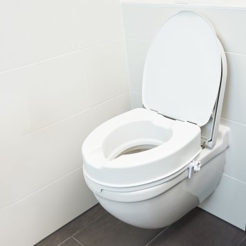Toilettensitzerhöhung mit Deckel