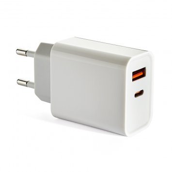 USB-C Kombi-Steckdosenadapter