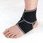 Stabilisierende Fußbandage in der Farbe schwarz