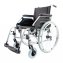 Faltbarer Rollstuhl Actimo mit schwenkbaren Fußablagen
