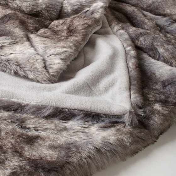 Fellimitat Wohndecke „Wolf” Silber