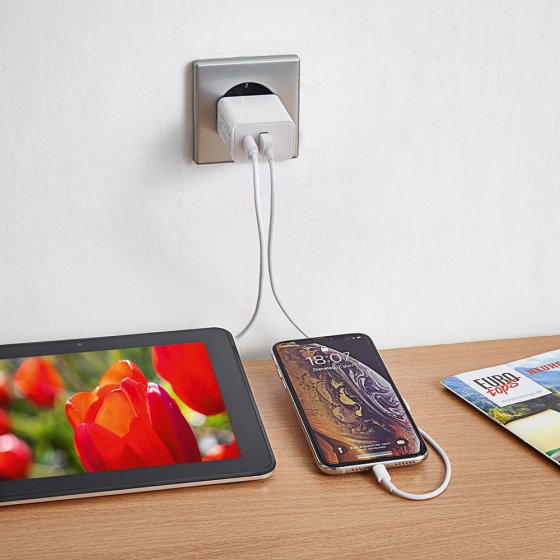 Duo-USB-Steckdosenadapter 